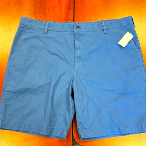 IZOD Saltwater Cobalt Blue 9 1/2" Cotton Stretch Golf Chino Shorts 42 Waist NWT - Picture 2 of 8